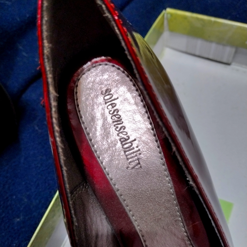 Women's shoes
